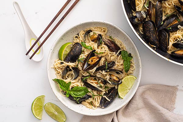 Gluten Free Thai Green Curry Mussels Recipe